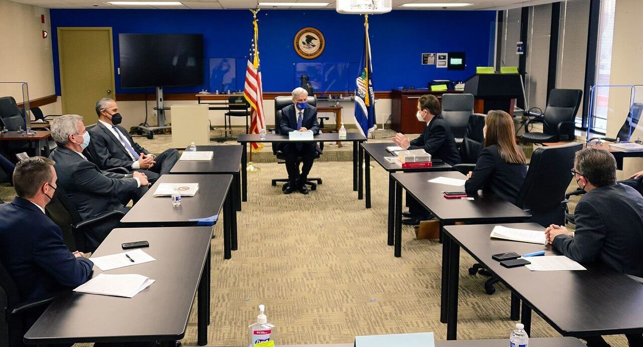 En la nota informamos sobre la situación de los Jueces de la Corte de Inmigración. La imagen es del fiscal general Merrick Garland.