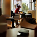 Las políticas migratorias en Estados Unidos, en el centro del debate: inmigrantes del sector de hoteles y restaurantes, los afectados.