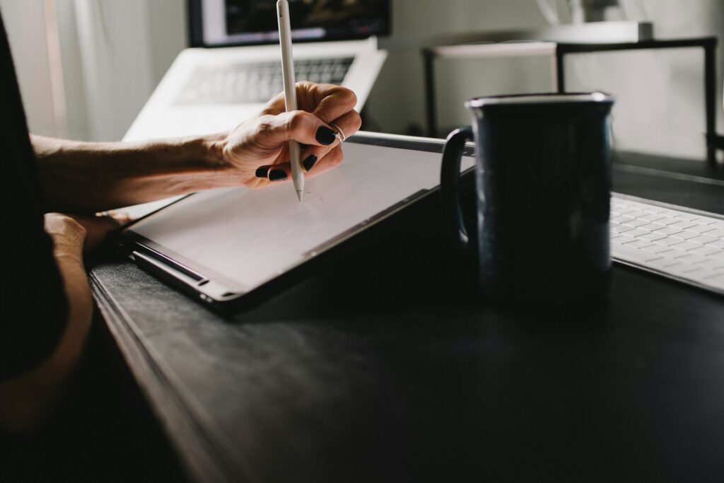 Ajuste de estatus en riesgo: cómo tus impuestos influyen en inmigración.