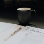 Ajuste de estatus en riesgo: cómo tus impuestos influyen en tu trámite migratorio.