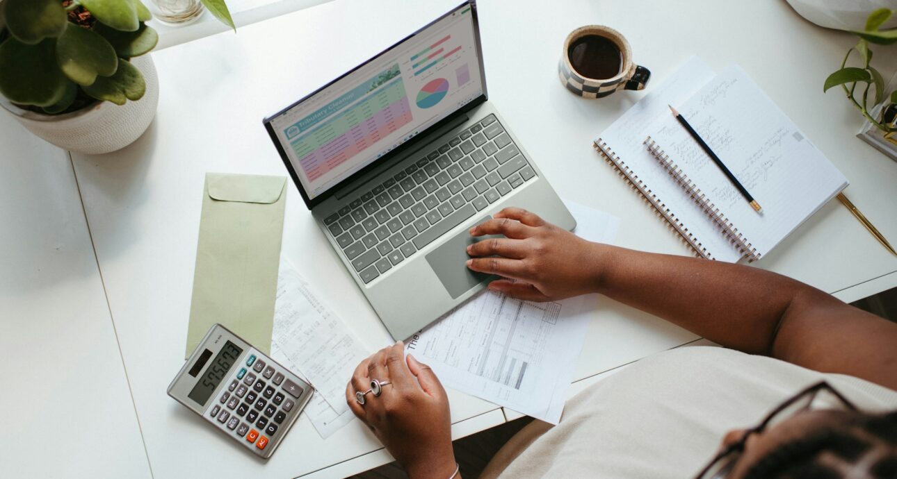 Declarar impuestos siendo inmigrante es tema central para millones que viven en Estados Unidos.