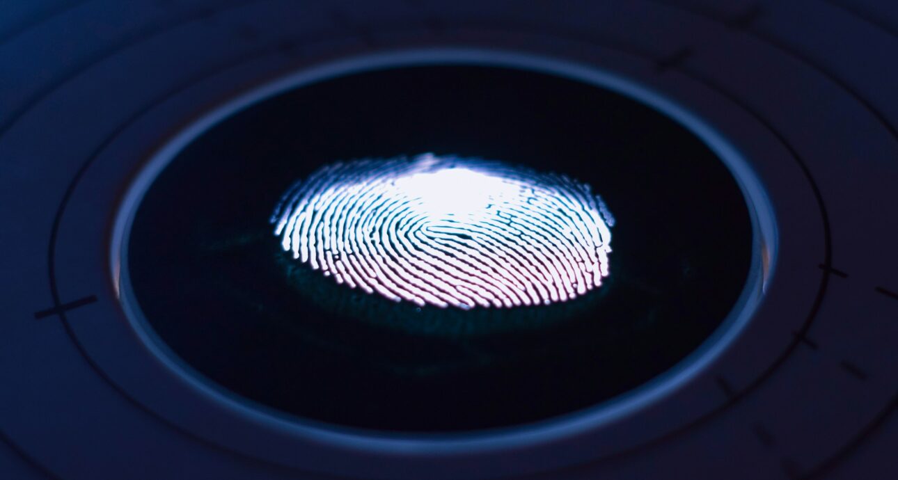 El trámite de la cita biométrica de USCIS permite verificar la identidad y realizar controles de antecedentes