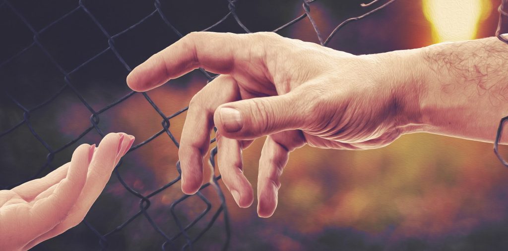 La nota es sobre el cambio de lenguaje en el sistema migratorio. Se reemplazará "extranjero" e "ilegal" por "no ciudadano" e "indocumentado". La imagen es ilustrativa