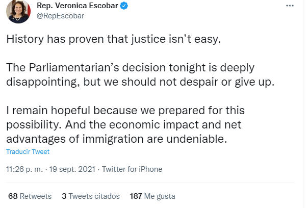 Nota informando sobre las últimas novedades respecto a la reforma migratoria 2021 hoy. La imagen es de las declaraciones vía Twitter de los senadores demócratas.