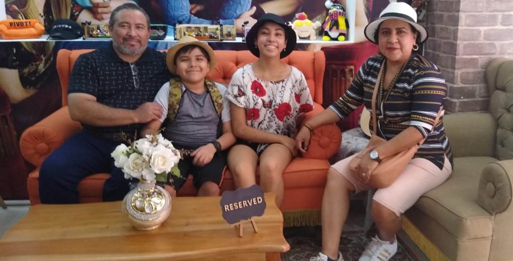 clientes-inmigrantes-abogada-erika-jurado-despacho