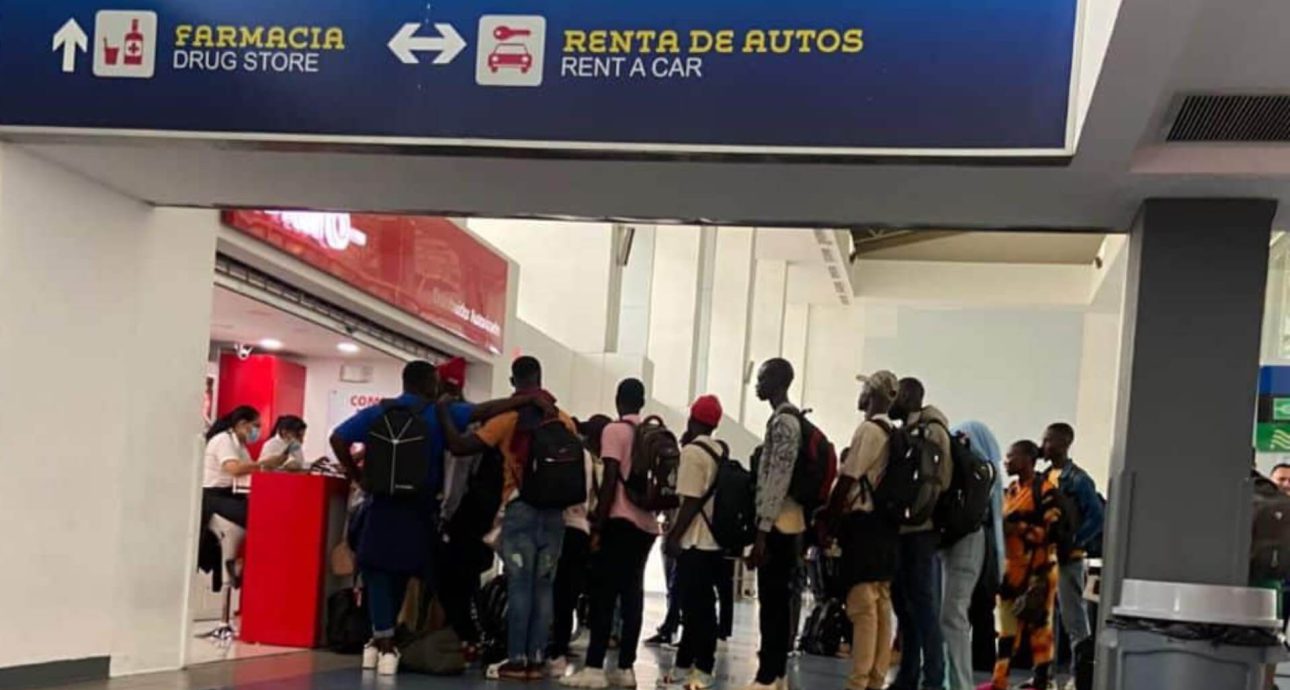 migrantes en vuelos charter (2)