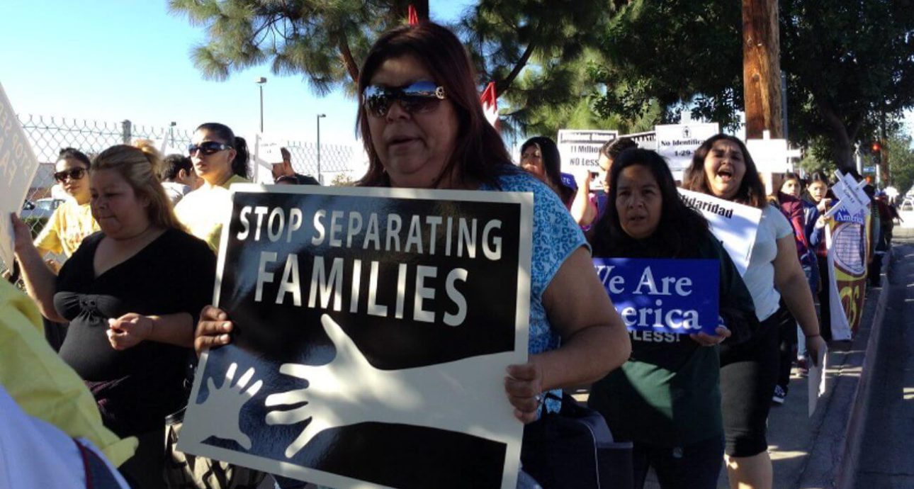 inmigracion biden hispanos frontera cónyuges indocumentados