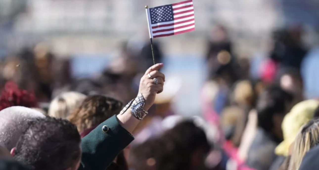 Parole in Place residencia permanante 245i visa u inmigración inteligente contratar un abogado aclu