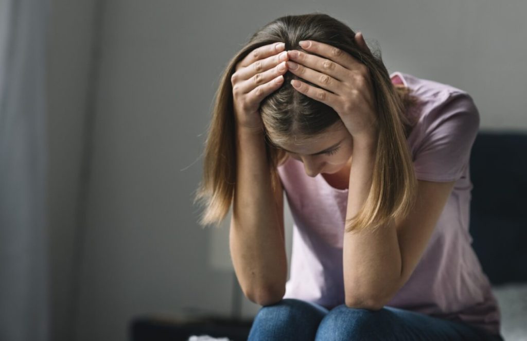 Arreglar sin salir visa u deportación permisos de trabajo inmigración casos vawa residencia