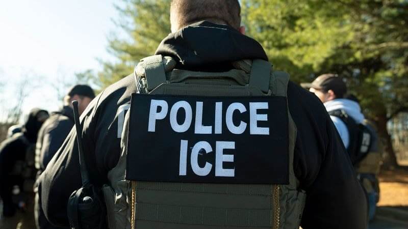 ICE indocumentados detenciones ImmigrationOS redadas