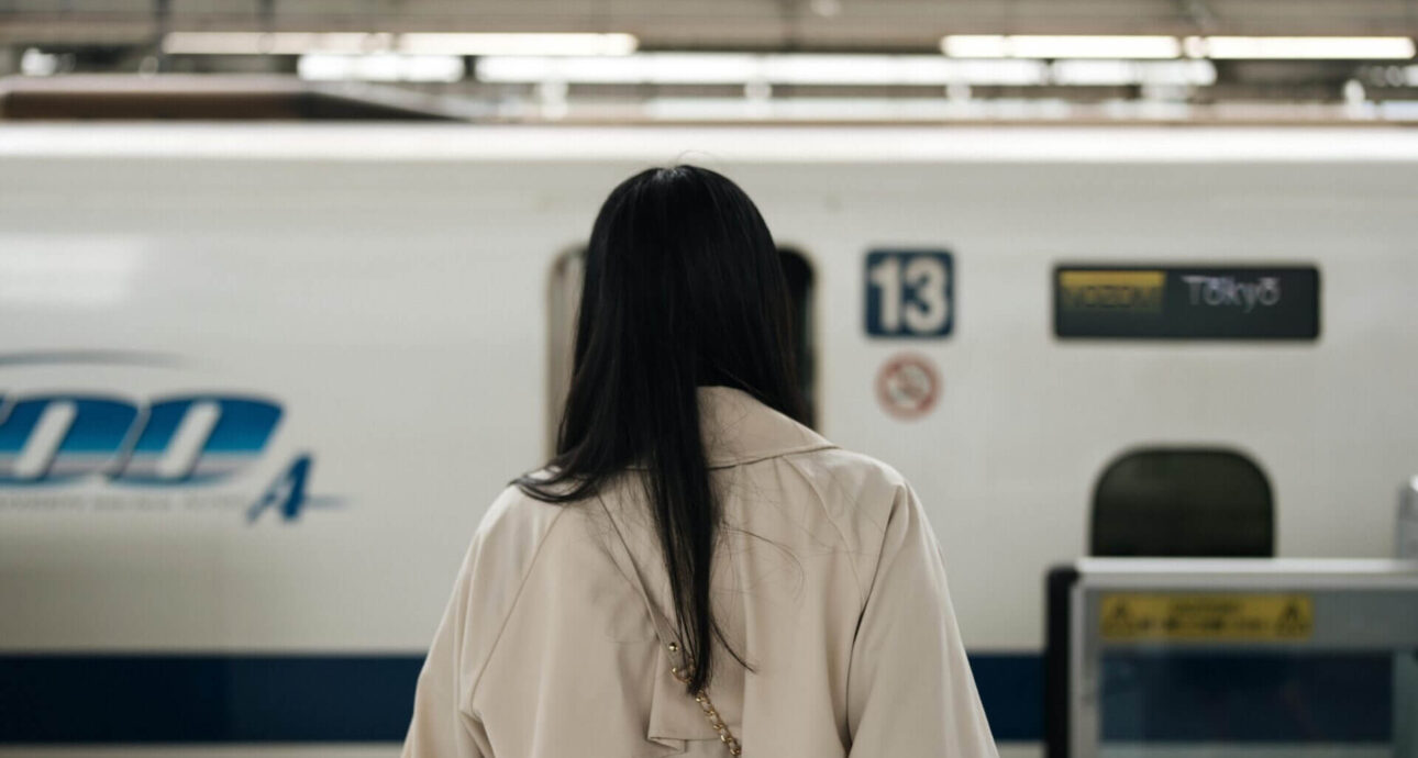 Cónyuge ayudar Visa U Vawa residentes ausentes
